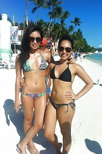 More steaming Filipina girls in swimsuits